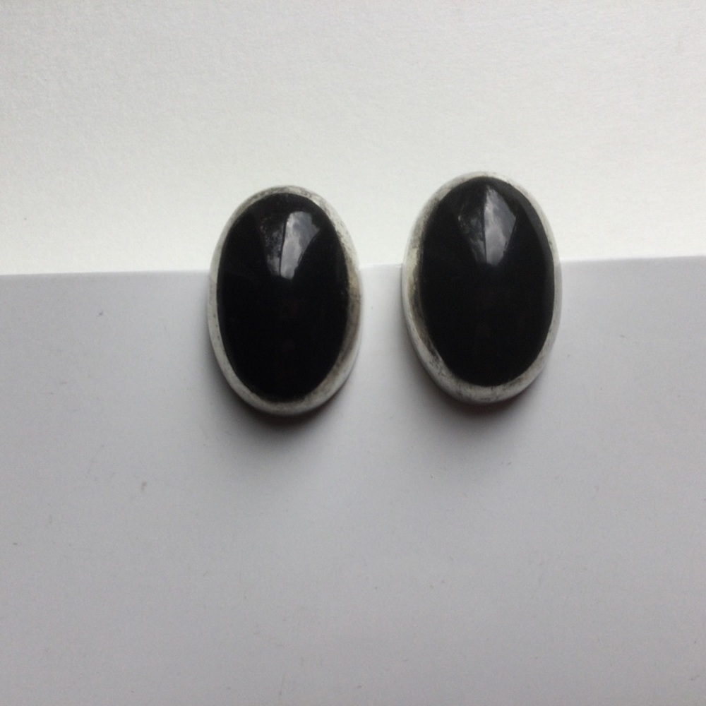 Vintage Oval Black & Sterling Silver Earrings